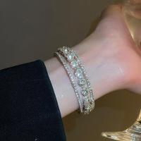 ราคา Frascati สร้อยข้อมือพลอยเทียมหลากสีเครื่องประดับทองคำสร้อยข้อมือหลายชั้นแบบไม่สม่ำเสมอสำหรับผู้หญิงเครื่องประดับสายรัดข้อมือสำหรับงานแต่งงาน (22724744334)