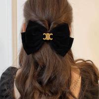 ราคา lovemango โบว์กำมะหยี่สีดำ โบว์กิ๊บติดผมคุณหนู กิ๊บติดผมผู้หญิง สไตล์เกาหลี โบว์ใหญ่ (22948896951)