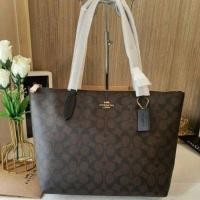 ราคา ของแท้ Coach 4455 Zip Top Tote Signature Canvas Women กระเป๋าสะพาย กระเป๋าทรงช๊อปปิ้งมี วิป (16948422683)