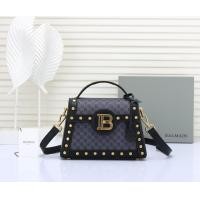 ราคา กระเป๋าถือหนัง Cowhide ทรงสี่เหลี่ยมคางหมู2024ใหม่ฤดูใบไม้ผลิและฤดูร้อน B กระเป๋าถือหนังสไตล์คนดังทางอินเทอร์เน็ตกระเป๋าสะพายไหล่แบบเดียวกันกระเป๋าสะพายข้าง (21740946817)