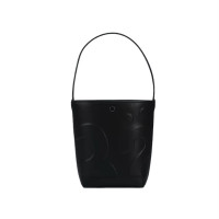 ราคา Rally The Bag Whisper Rally The Bag In Knit and Vegan Leather With FM Logo Rally Movement bag กระเป๋าโท้ Rally The Bag Whisper กระเป๋าหนังทรง Bucket ลายโลโก้ (23375211014)