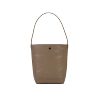 ราคา Rally The Bag Whisper Rally The Bag In Knit and Vegan Leather With FM Logo Rally Movement bag กระเป๋าโท้ Rally The Bag Whisper กระเป๋าหนังทรง Bucket ลายโลโก้ (23375211015)