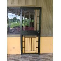 ราคา ประตูเหล็กดัดสำเร็จรูป ขนาด80x200 1ชุดมีวงกบ บานประตู สีดำ (22881389607)