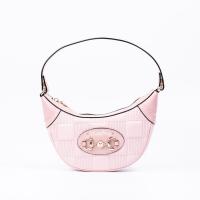 ราคา Playboy กระเป๋าสะพายข้างผู้หญิง ลิขสิทธิ์แท้ รุ่น ST B233PB525 ดีไซน์กระเป๋าทรงพระจันทร์เสี้ยวเย็บนวมลายหมากฮอต มี 2 สี ชมพูและขาว (19922217285)