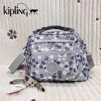 ราคา กระเป๋าถือ กระเป๋าสะพายข้าง ขนาดกลาง KIPLING Square Handbag Shoulder bag วัสดุ Polyester 100 (22801620350)