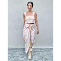 ราคา TuTTi Vera Malai digital print bow skirt Recollection กระโปรง Vera แบบผูกโบว์หน้า ทําด้วยผ้าไหมอืตาลีพิม Digital print ลายมาลัย สีเหลือง สีส้ม Free size (19588445600)