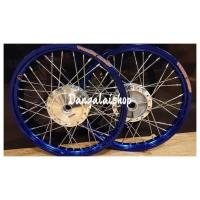 ราคา ชุดล้อน้ำเงินขอบเรียบ 1 40x17 พร้อมดุมกระจกเงา ใส่ W100 110 ดรัมหน้าDream ทุกรุ่น (16975871734)