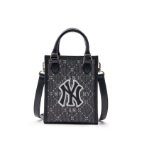 ราคา MLB Diamond Monogram Phone Pouch New York Yankees Beige กระเป๋าใส่มือถือสพายข้างเเบบถือปรับขนาดได้รุ่น (22098713405)