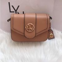 ราคา กระเป๋าสะพายข้าง วิเวียน LYN Crossbody รุ่นใหม่ สายปรับได้มีป้ายหนังห้อย มีถุงผ้า กดเลือกรับถุงกระดาษได้ สินค้าพร้อมส่ง (19316032855)
