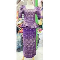 ราคา ชุดเซ็ท ได้รับทั้งชุดเสื้อ ผ้าถุง ผ้ายีดสกินนี่ลายไทยแพรวา 1 เสื้อคอเหลี่ยมชายระบาย 2 ผ้าถุงทรงป้ายข้างพิมพ์ลายไทยแพรวา แบบสวมได้เลยไม่ใช่สม้อคใส่กระชับตามสัดไซด์ 25 44 ยาว 35นิ้ว (21891363791)