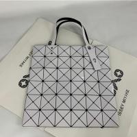 ราคา สินค้ามีพร้อมส่งที่ไทย BaoBao 6x6 Lucent Tote ของใหม่ (22822314693)