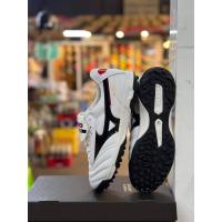 ราคา รองเท้าฟุตบอล 100 ปุ่ม mizuno made in japan งานป้ายอินโดนีเซีย ร้านคนไทย เหมาะสำหรับสนามหญ้าเทียม สินค้าน้ำหนักเบาแข็งแรงสินค้าตรงปก 100 ฟรีกล่องและดันทรงใส่ไม่ได้เปลี่ยนไซส์กับทางร้านได้ครับ (2168648