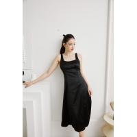 ราคา dressaffair Chloe midi dress เดรสแขนกุดผ้าซาตินทรงเอ (23000239633)