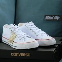 ราคา Converse All Star Classic ox White รุ่นฮิต สีขาว รองเท้าผ้าใบ คอนเวิร์ส ได้ทั้งชายหญิง (3781552833)