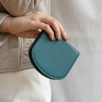 ราคา Arch slim leather wallet in Ocean blue (769638144)