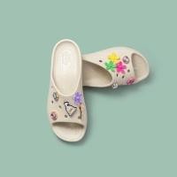 ราคา Buy 1 Get 2 Jibbitzs Free 11 New Colour รองเท้า Crocs Womens Platform Slide รองเท้าหัวโต รองเท้าแตะมีแบบหัว รองเท้าผู้หญิง รองเท้าเพื่อสุขภาพ ไซส์ 37 40 (20411083088)
