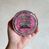 ราคา พร้อมส่ง ของแท้ REUZEL PINK POMADE GREASE อยู่ทรงนาน เงาป่านกลาง สูตร Oil based ช่วยจัดทรงผมหนาและผมหยิก (22597976521)