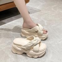 ราคา รองเท้าแตะแพลตฟอร์มเพิ่มความสูงส้นหนาสีเทาสูงสถานียุโรป ผู้หญิง ฤดูร้อน รองเท้าแตะส้นแบนสวมใส่กลางแจ้งใหม่ (20225979552)