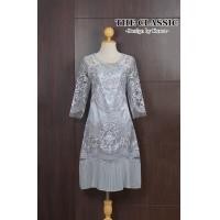 ราคา M XL The classic เดรสแขนสามส่วน ใช้ผ้าซีทรูปักลายดอกไม้ทั้งตัว cutting สวย งานปักลายประณีต ชายระบายชีฟองอัดพลีท (18572013979)