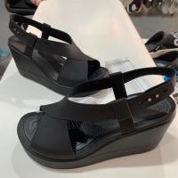 ราคา Crocs รองเท้าส้นสูง สําหรับผู้หญิง (22413975525)