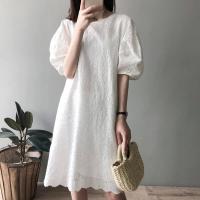 ราคา EVQ306ชุดเดรสแขนสั้นลายฉลุผ้าลูกไม้ฝรั่งเศสแขนพองยาวปานกลางทรงหลวมเข้ารูปเสื้อผ้าผู้หญิงไซส์ใหญ่ชุดเดรสสีขาวสำหรับฤดูร้อน (13114106211)