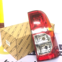 ราคา เสื้อไฟท้าย ไฟท้าย Toyota Hilux Vigo Champ ของแท้เบิกศูนย์ ปี 2011 2015 รหัส 81551 0K140 ข้างขวา (1438480423)