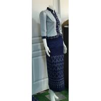 ราคา ชุดเสื้อไหมหม่อนทรงภูไทแถบผ้าฝ้ายทอมือ ขออนุญาตคละลายผ้าถุงผ้าฝ้ายทอมือย้อมครามอัดผ้ากาว (22797334240)