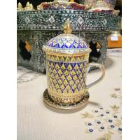 ราคา แก้วเบญจรงค์ เขียนลายเต็มใบในกล่องผ้าไหม และกล่องกระดาษลายไทย สวยหรู สุดคุ้ม (22277174345)