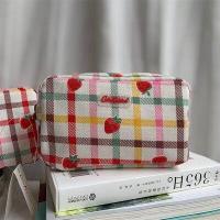 ราคา มาใหม่ล่าสุด Cath Kidston กระเป๋าเครื่องแต่งหน้ากันน้ำ กระเป๋า กระเป๋าถือรุ่นเล็ก15x10x6cm (20838364061)