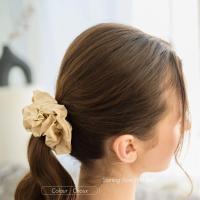 ราคา Bui Scrunchies Mulberry Silk บุย ยางรัดผมผ้าไหมมัลเบอร์รี่ ยางมัดผมช่วยถนอมเส้นผม (22575620878)