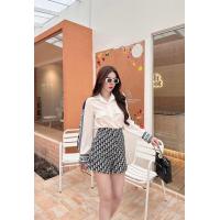 ราคา งานเซต เสื้อแขนยาว แต่งแถบ Christian Dior มาพร้อมกางเกงขาสั้นพิมลายทั้งตัว พิมพ์ลายแบรนด์ (22728921740)