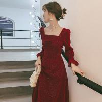 ราคา ชุดเดรสยาว แขนยาว คอสี่เหลี่ยม สีไวน์แดง คลาสสิค นุ่มนวล ชิค สไตล์ (21378733882)