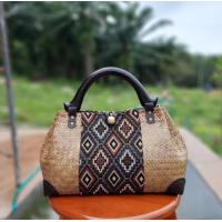 ราคา ขนาด 12 5 8 นิ้ว บุผ้ามีซิป หูไม้กระเป๋าสาน กระจูด กระเป๋าแฮนด์เมด ของฝากของขวัญ ตะกร้าสาน กระเช้าสาน (14645954230)