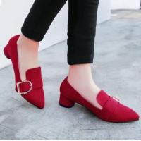 ราคา NEW รองเท้าคัชชูส้นสูงหนังกำมะหยี่ รองเท้าแฟชั่น รองเท้าผู้หญิง ส้นสูง 2 นิ้ว มี 3 สี แดง ดำ ครีม พร้อมส่ง No F052 (18568705298)