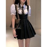 ราคา ชุดเดรสผูกเน็คไทสไตล์เพรพพี้สำหรับผู้หญิงเสื้อเชิ้ตสีขาวเก็บเอวใส่แล้วดูผอมเพรียวสำหรับฤดูร้อนเดรสเอี๊ยมสีดำทรงเอชุดสองชิ้น (21917368061)