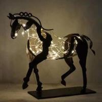 ราคา รูปปั้นม้าโลหะเครื่องประดับม้าลายฉลุทำด้วยมือ3Dรูปปั้นงานฝีมือม้าทันสมัยของขวัญนักขี่ม้าสำหรับตกแต่งโต๊ะสำนักงานบ้าน (14745831210)