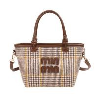 ราคา Movi Katie กระเป๋าสะพายไหล่ผู้หญิงกระเป๋ากระเป๋าถือยอดนิยมใหม่เรียบง่ายลำลองผู้หญิงกระเป๋าสะพายไหล่กระเป๋าสะพายไหล่สำหรับชายทะเลแฟชั่นกระเป๋าสะพายข้างกระเป๋าทรงสี่เหลี่ยมมีหูหิ้วสะพายไหล่ (23211678166