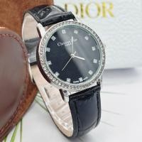 ราคา นาฬิกาข้อมือผู้หญิง แบรนด์หรู สายมาก หน้าปัดประดับเพชร สายหนัง ขนาด 35 มม พร้อมกล่องกระดาษแบรนด์ (21534323075)