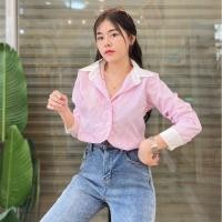 ราคา 655 เสื้อครอป ลายริ้ว แขนยาว แต่งกระดุมหน้าหลัง (22073170350)
