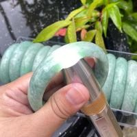 ราคา กำไลหินหยกแท้ธรรมชาติ100 สีเขียวแอปเปิ้ล จากก้อนเดียวกัน เนื้อโปร่งแสง (21334022258)