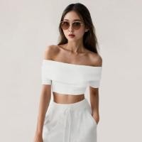 ราคา Closet Crush เสื้อครอปปาดไหล่ สีขาว (22755442269)