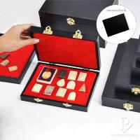 ราคา กล่องพระกันกลิ้ง กล่องใส่พระ กล่องเก็บพระเครื่อง จัดโชว์พระ วัสดุเป็นหนัง ป้องกันฝุ่น พกพาได้สะดวกวางซ้อนกันได้ MTPL (18880826470)