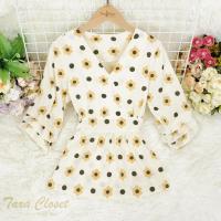 ราคา ส่งเร็วพิเศษ F004 1 TARA Flower เสื้อลายดอก คอวี แขนพอง แขนหนอน แขนขนมชั้น มีโบว์ผูกหน้า หลัง ดีไซน์สุดเก๋ ผ้าโฟเวย์ ใส่สบาย ไม่ร้อน (22958580983)
