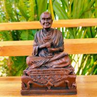 ราคา LKShop01 หลวงปู่โตขนาดหน้าตัก 2 นิ้ว สูง 12 ซม สีไม้หรือว่าสีนาค ผ่านเข้าพิธีพุทธาภิเษกแล้วหลายวาระ องค์ท่านเป็นเนื้อเรซินผสมมวลสาร (18512331858)