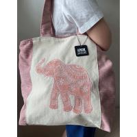 ราคา กระเป๋าช้างสะพายข้าง elephant bag thai souvenir ผ้าแคนวาสและลูกฟูก corduroy ขนาด 40 37 เซนติเมตร มีซับใน มีช่องใส่ของด้านใน (22848891146)