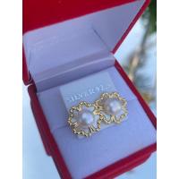 ราคา ต่างหูไข่มุกแท้ สีขาว ตัวเรือนหุ้มทอง ดอกไม้ มุกแท้มีใบรับประกัน (18520426105)