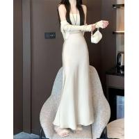 ราคา ROK Belah ผ้าซาตินกรดอะเซติกเรียบเนียนผ้าไหมกระโปรงหางปลาหรูหราเอวสูงลดไขมันกระโปรงทรงเอสง่างามสไตล์ใหม่ (22280727506)
