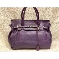 ราคา กระเป๋าหนัง มือสอง สภาพสวย มีช่องใส่ของช่องใหญ่ 1 ช่อง ภายในสะอาด กระเป๋าทำด้วยวัสดุหนังวัว มีขนาดฐานกว้าง 5 นิ้วครึ่งยาว 14 นิ้วครึ่งสูง 13 นิ้ว (23193099230)