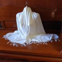 ราคา ผ้าพันคอและผ้าคลุมไหล่ ผ้าสีขาว ผืนใหญ่ ผ้าคลุมไหล่ผู้หญิง ผ้าคลุมไหล่หรู ผ้าพันคอหญิงเกรดเอผ้านิ่มเนื้อดีผืนใหญ่ สีสดสวยเกรดเอ (10121175629)