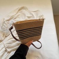 ราคา กระเป๋าสานสะพายข้างแฟชั่นใหม่ ทรงถังเล็ก ทรงลำลอง เข้าได้กับทุกชุด ซับในซิป กระเป๋าผู้หญิง สไตล์เกาหลีสไตล์ฝรั่งเศส (23190764989)